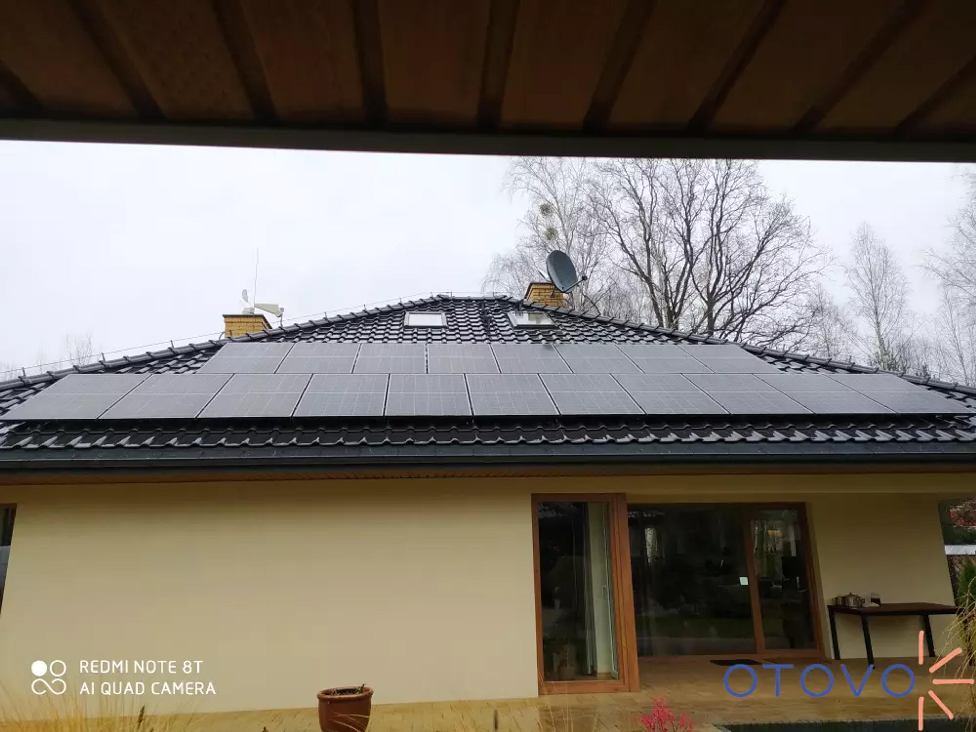 Zainstalowane moduły PV na dach u Klienta Otovo