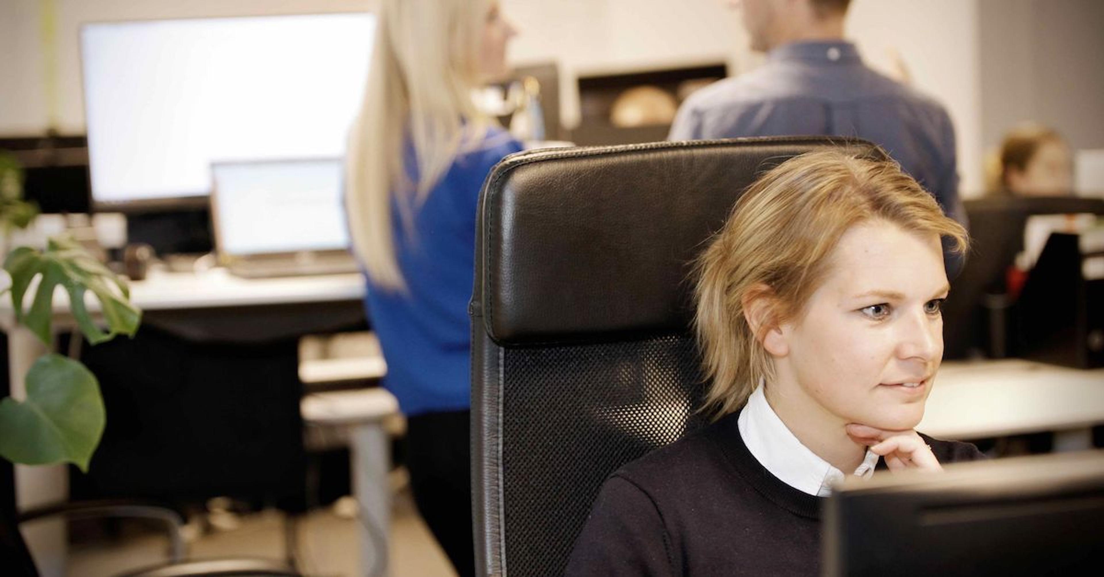 Plusskundeordningen gir mange fordeler. Da kan du selge strøm som er overprodusert. Husholdningen sparer kostnader på strømmen de lager og forbruker. 