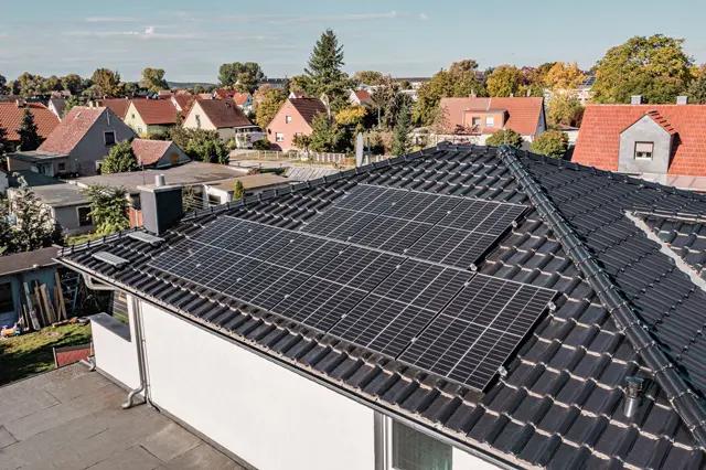 Aufdach-Photovoltaikanlage