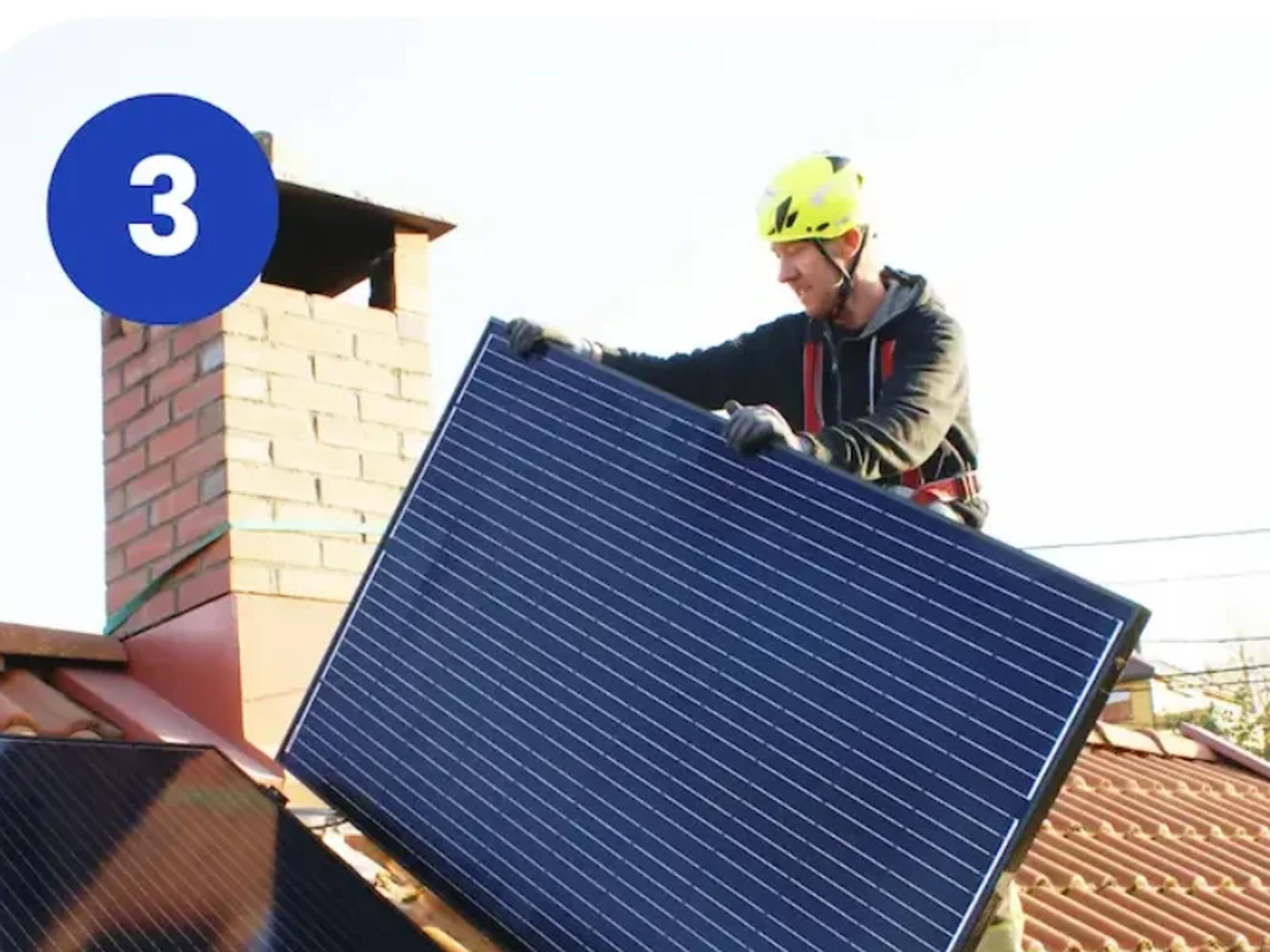 Installateur auf Dach