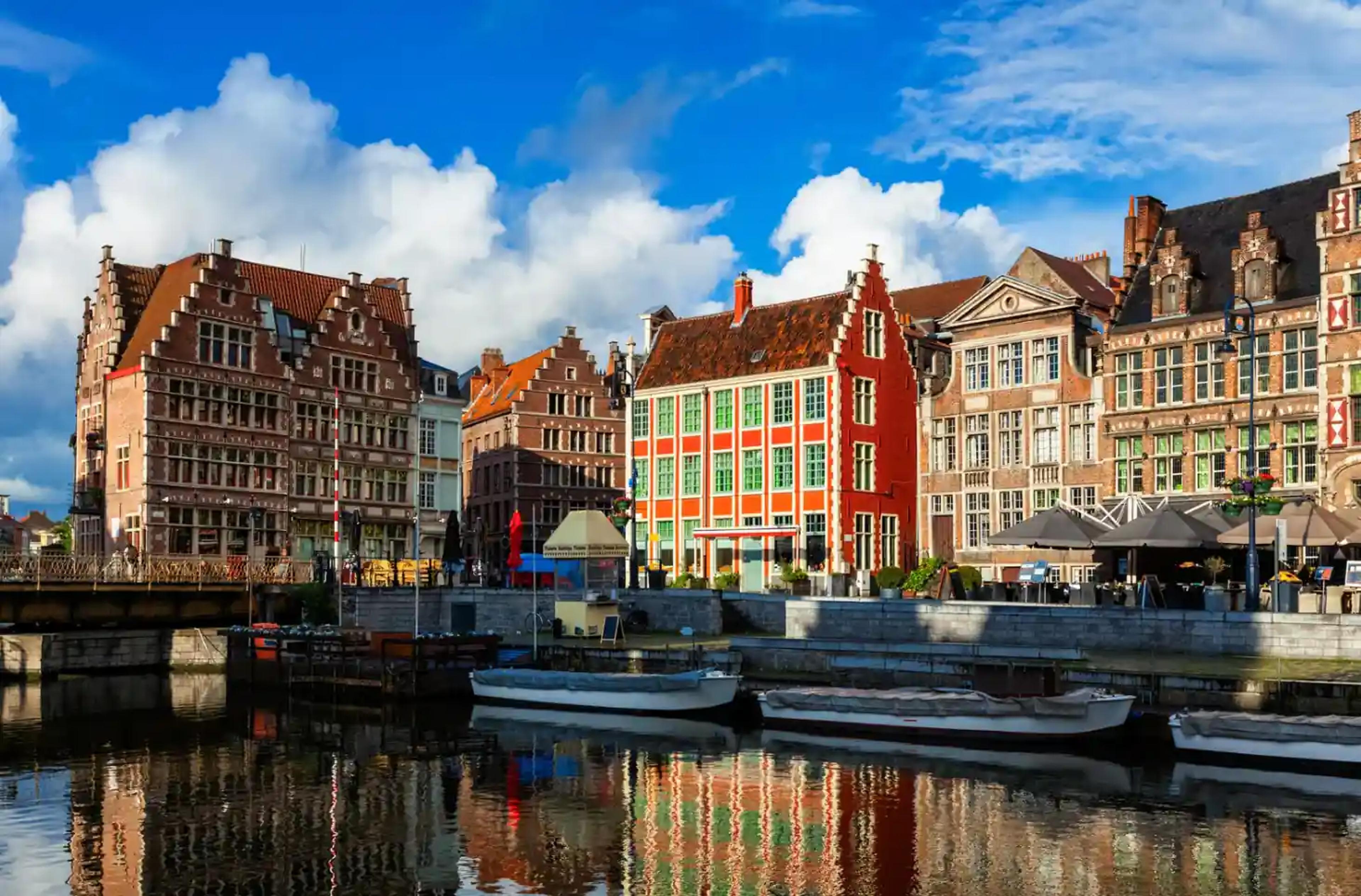 Huizen in Gent bij het water