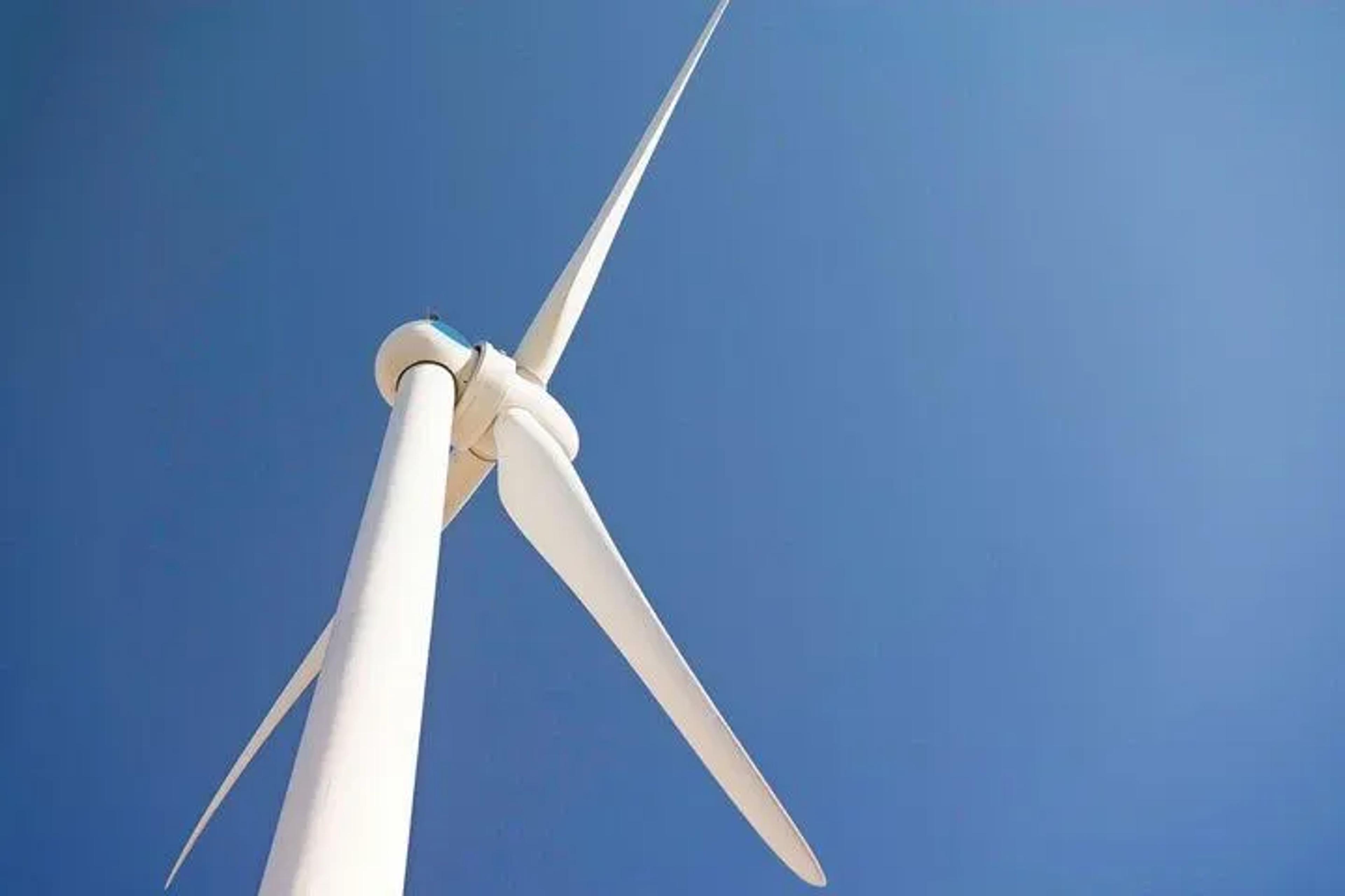 éolienne panneau solaire