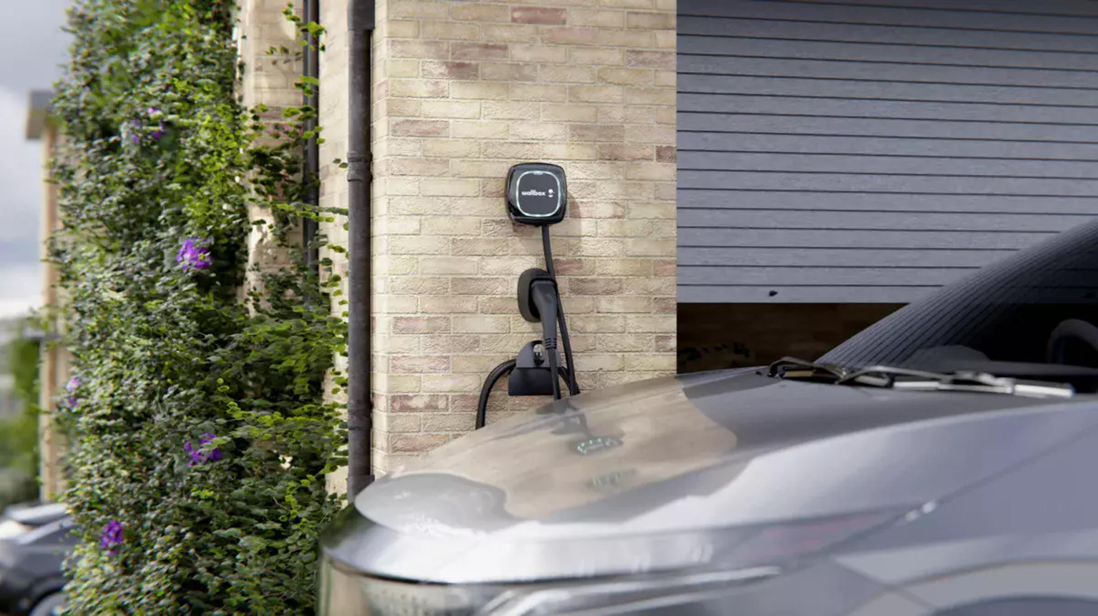 wallbox pulsar plus borne de recharge 