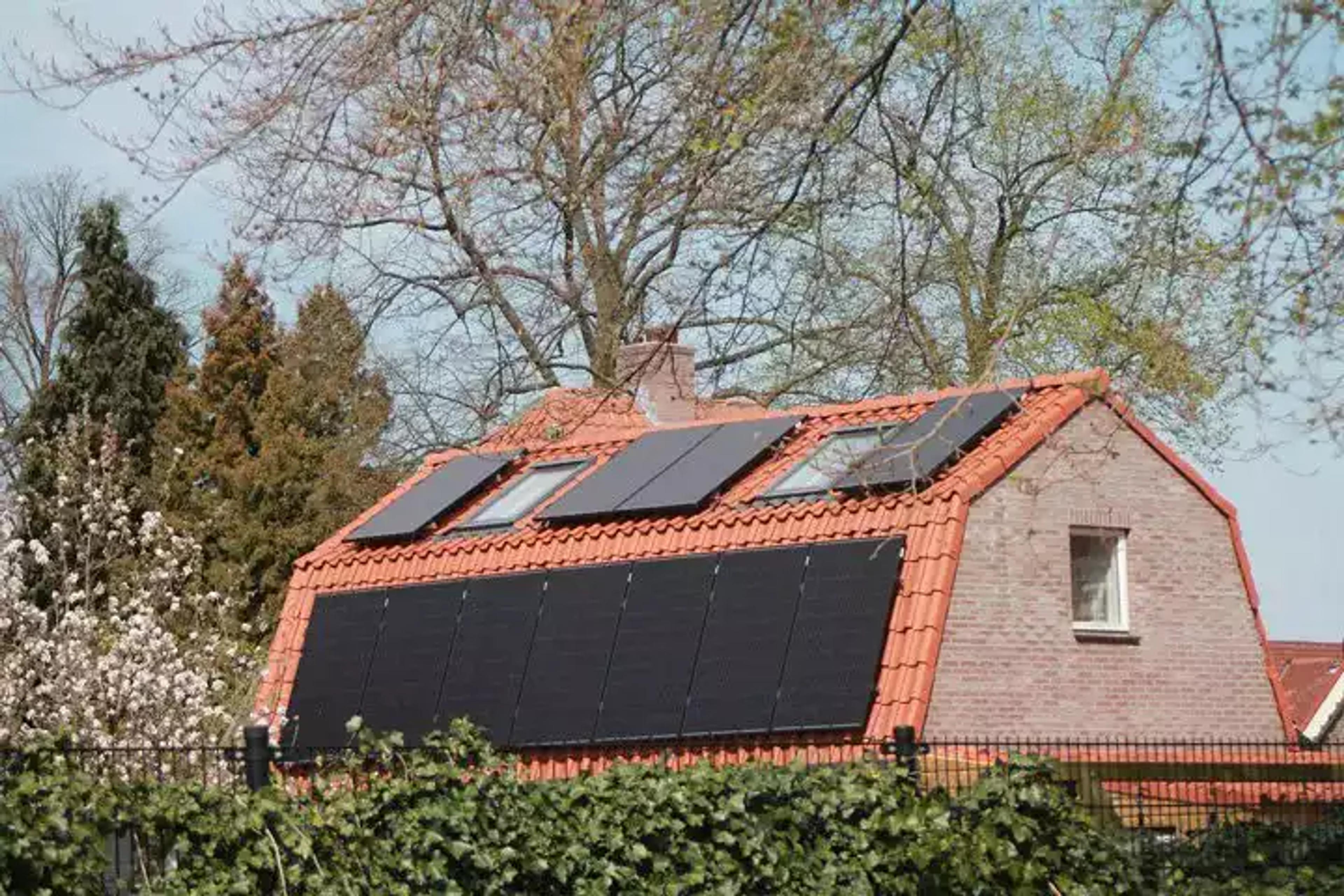 panneaux solaires avec plusieurs inclinaisons