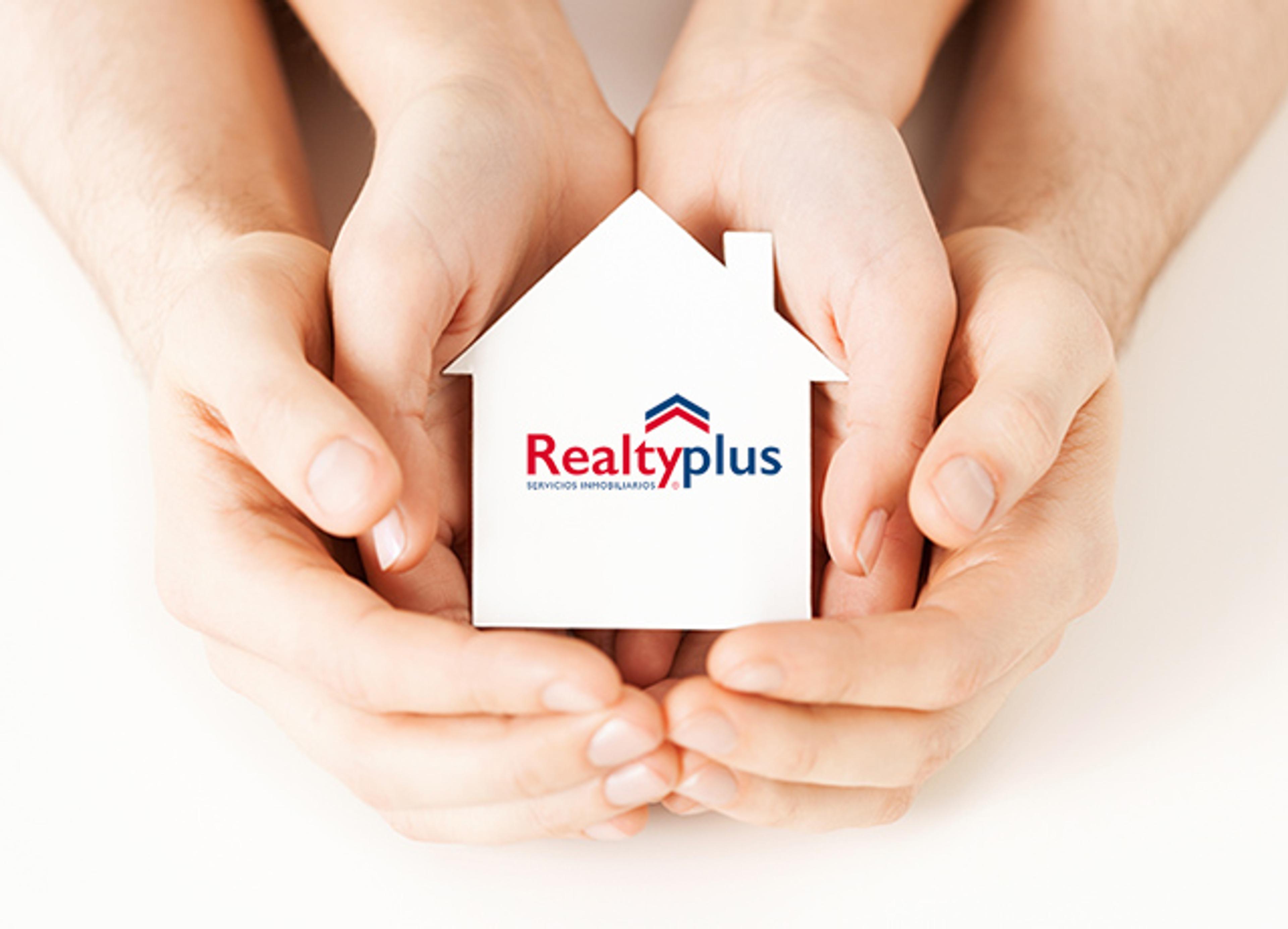 Logo Realty Plus