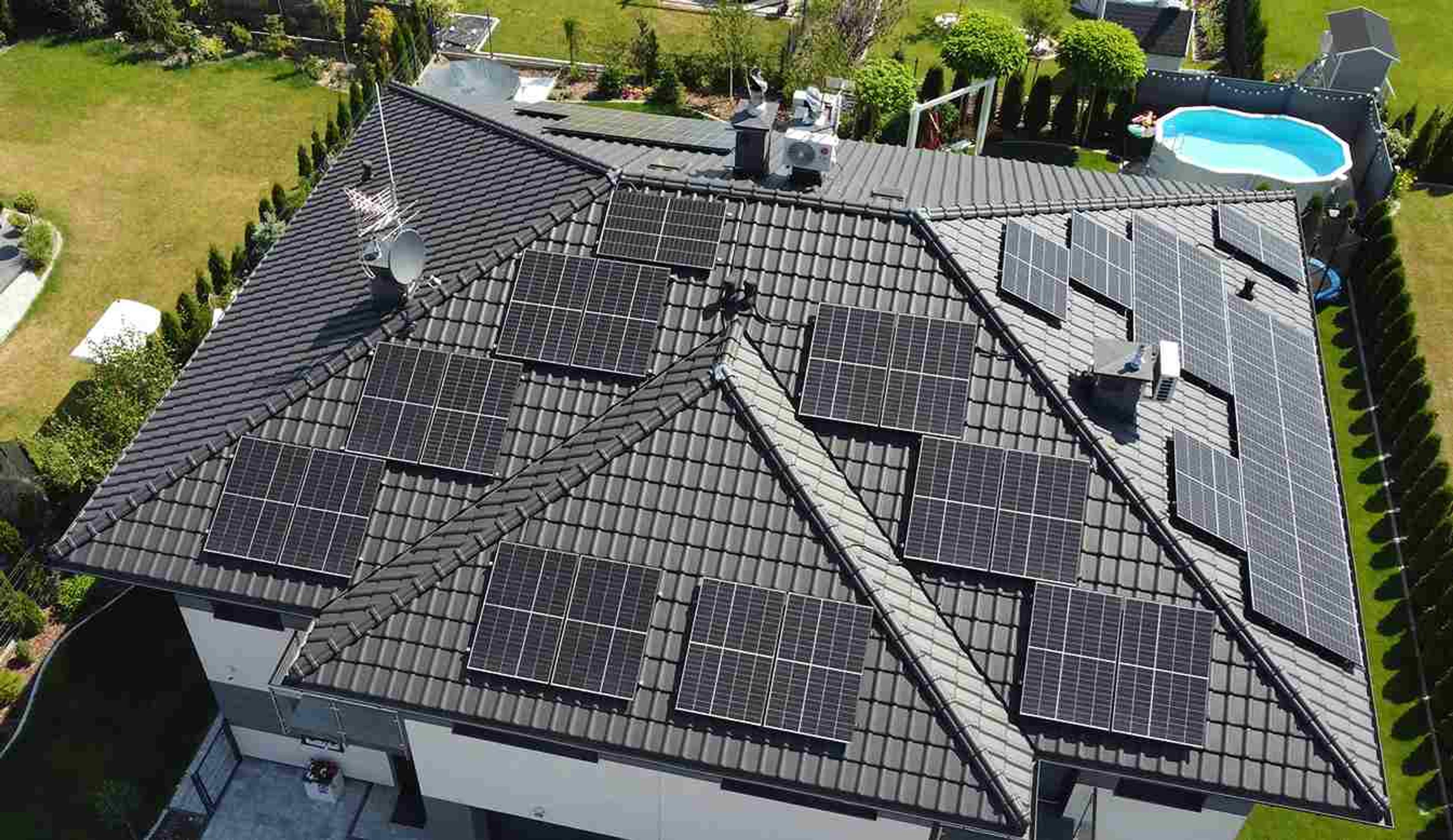 Panele fotowoltaiczne na dachu w Warszawie