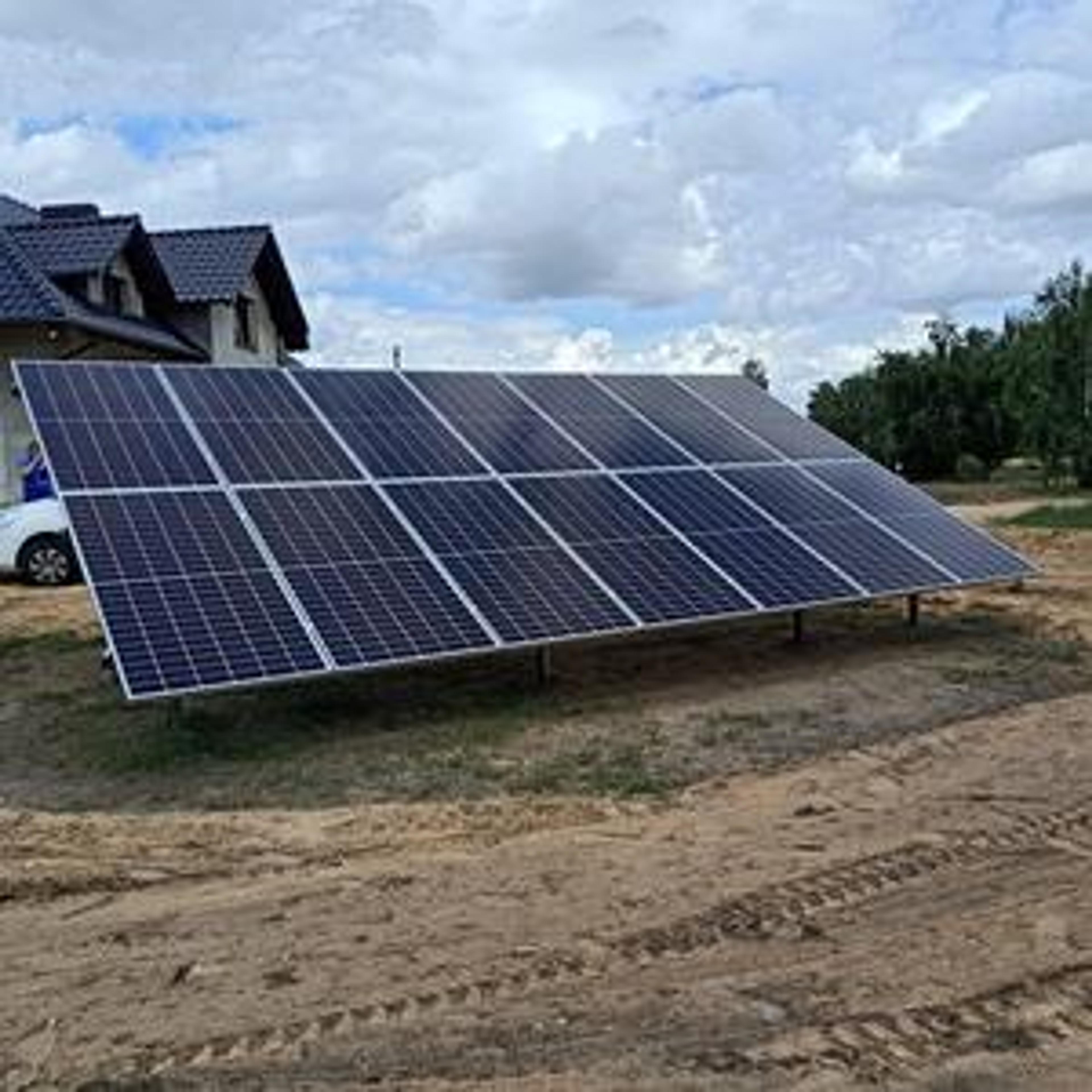 instalacja fotowoltaiczna na gruncie