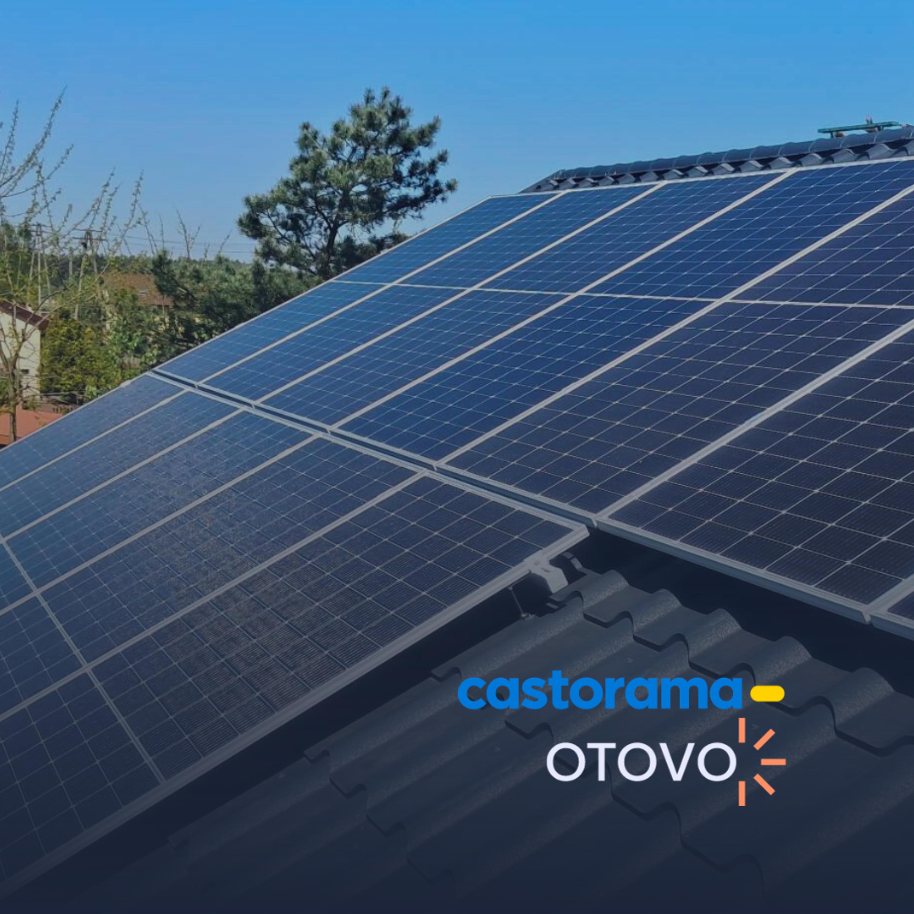 instalacja fotowoltaiczna z logo castorama i Otovo