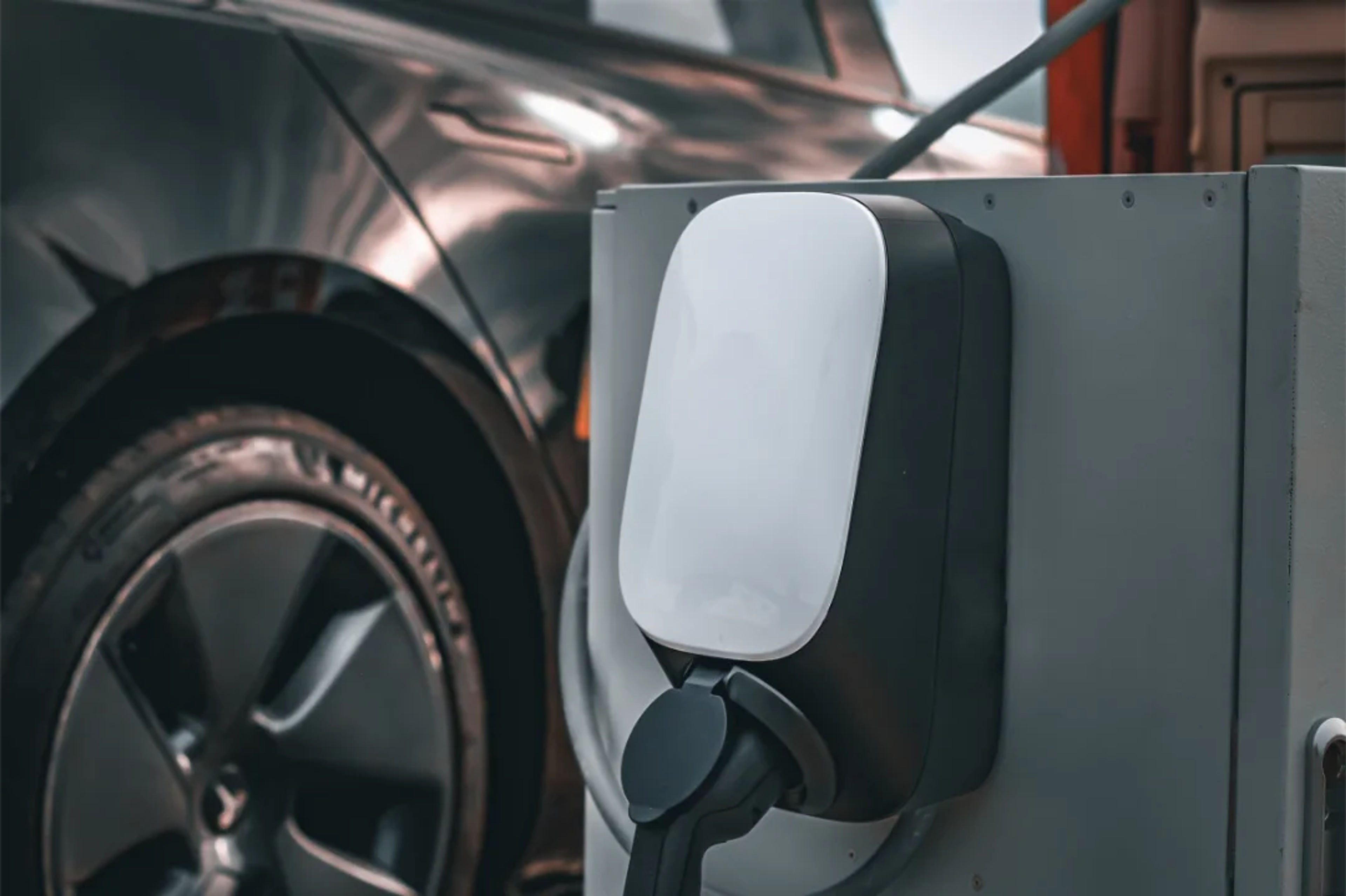 Domowa stacja ładowania do samochodów elektrycznych