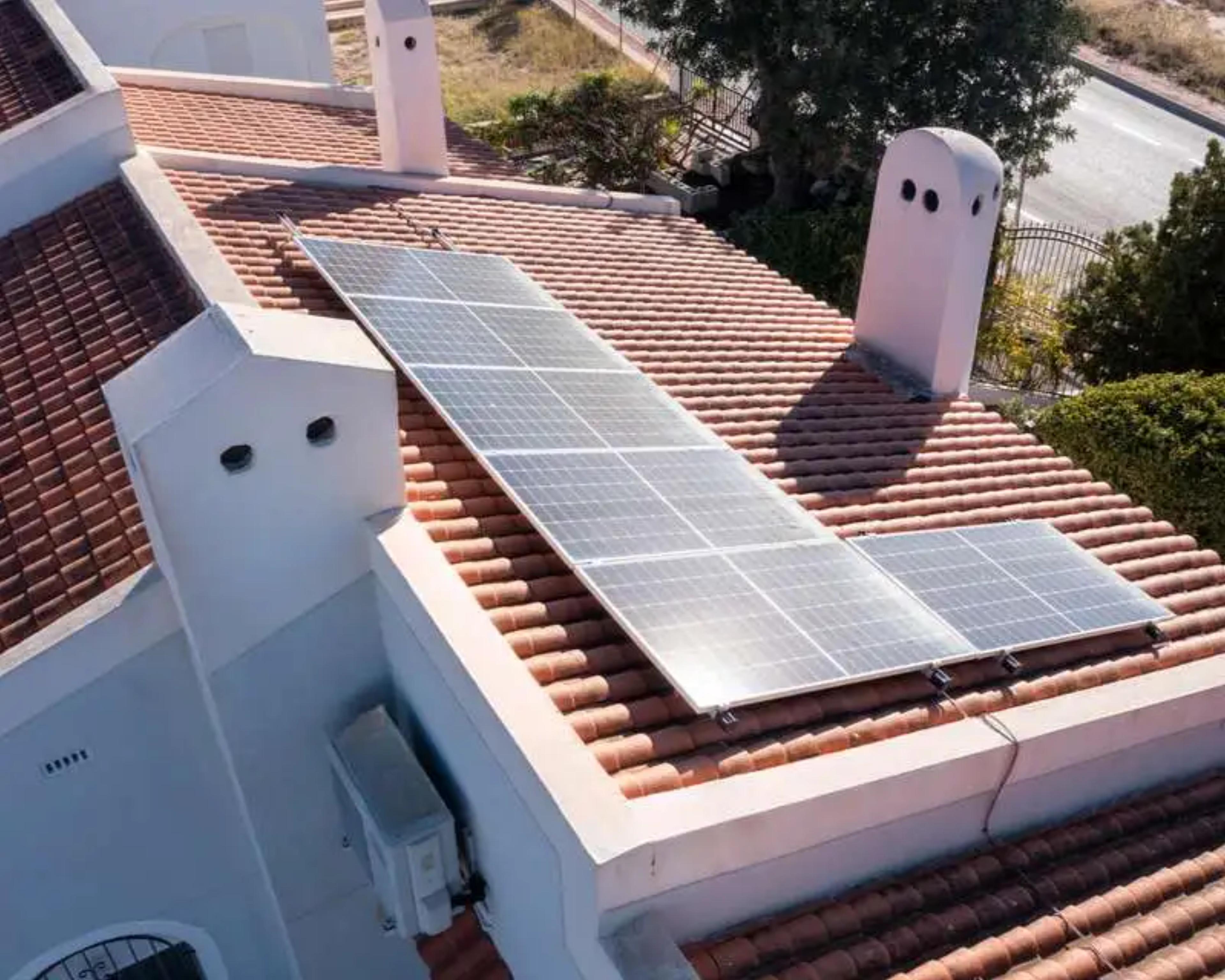 paineis fotovoltaicos em vivenda