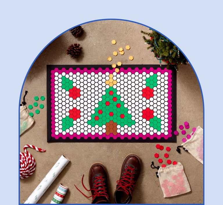 Half Moon Tile Mat with Holiday design