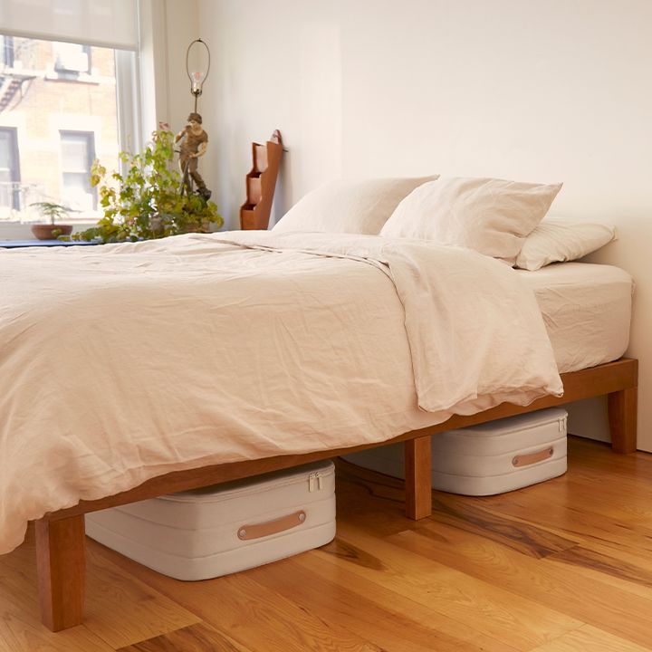 Image 3 for HP - Hero Item - Hotspot - Underbed Room Shot
