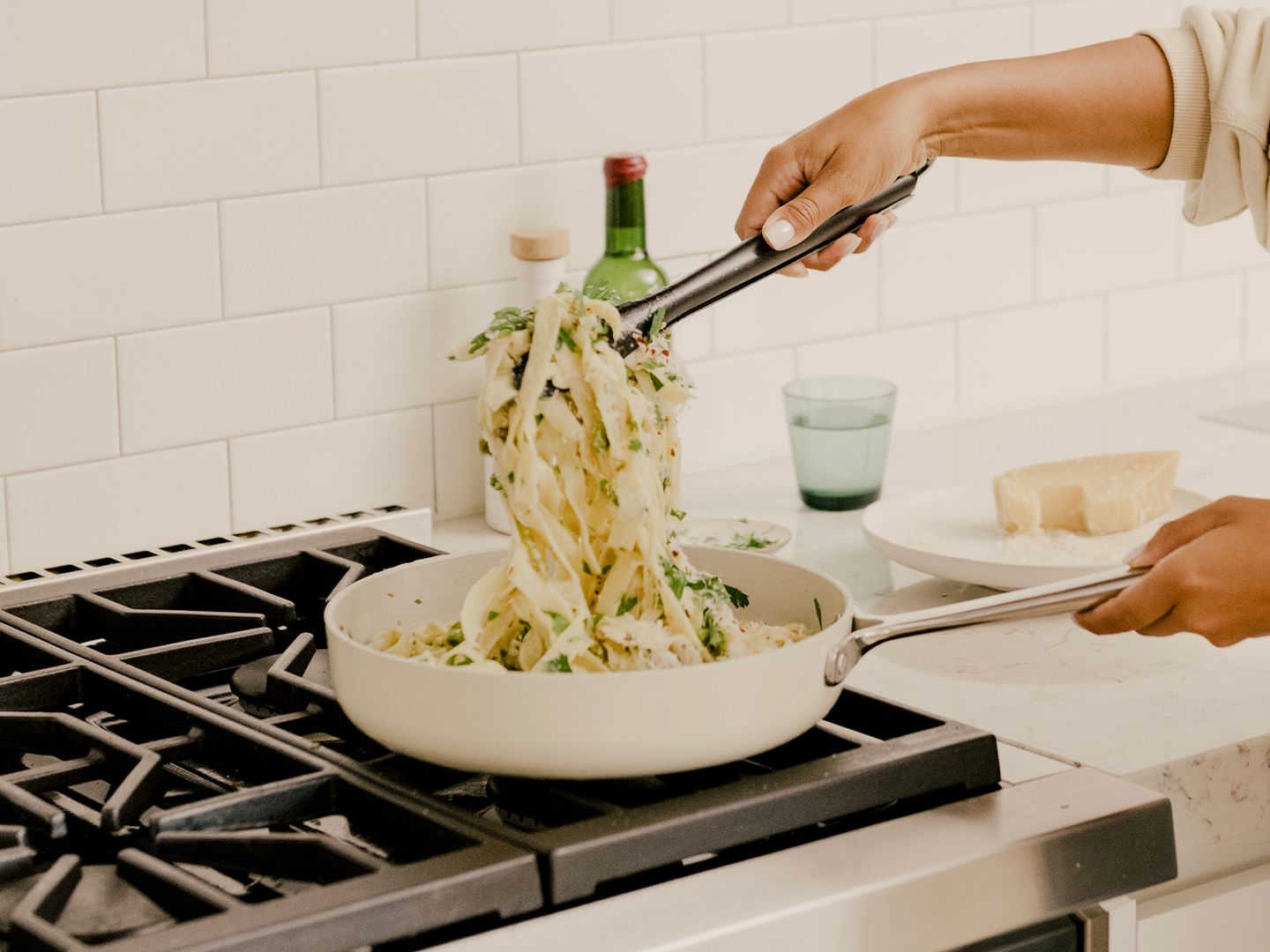 PDP - 5050 Media - Fry Pan - Responsible - Desktop Image