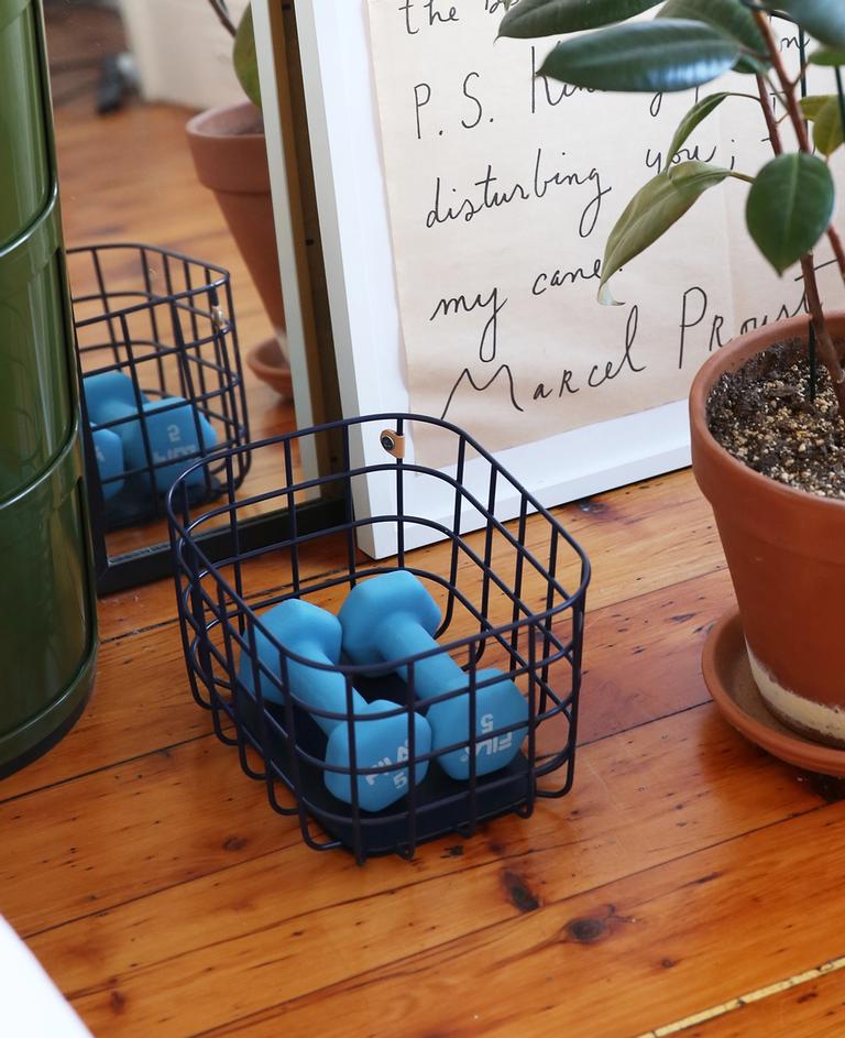 5050 Card - Medium Wire Baskets - Responsibly Chosen Materials - Mobile Image