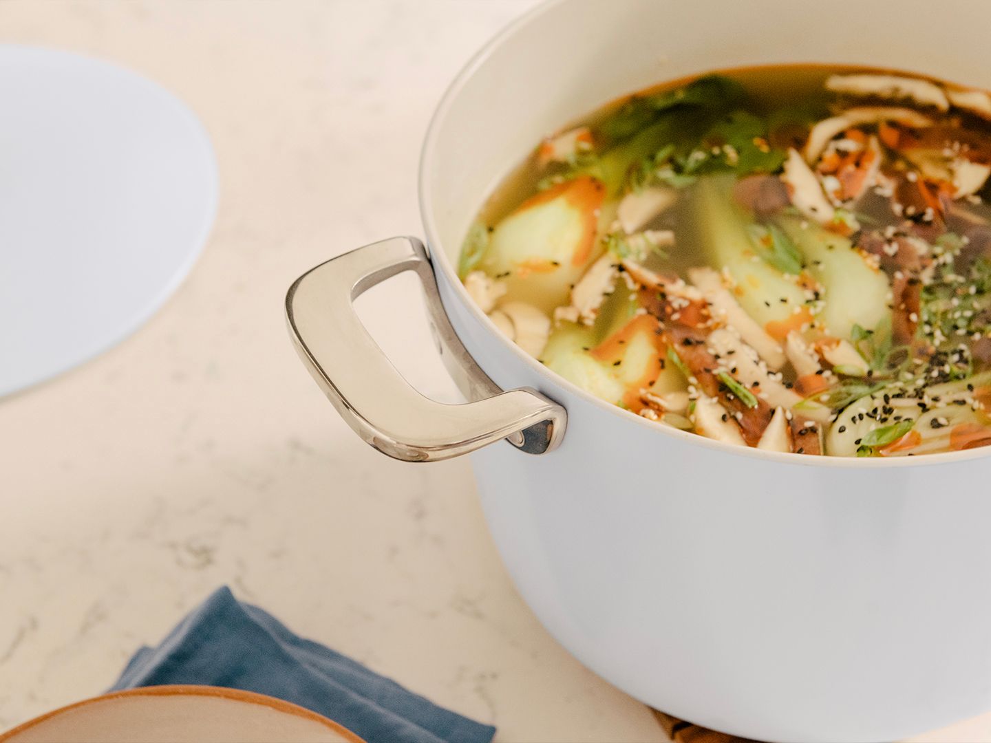 PDP - 5050 Media - Stock Pot - Natural, non-toxic ceramic - Desktop Image