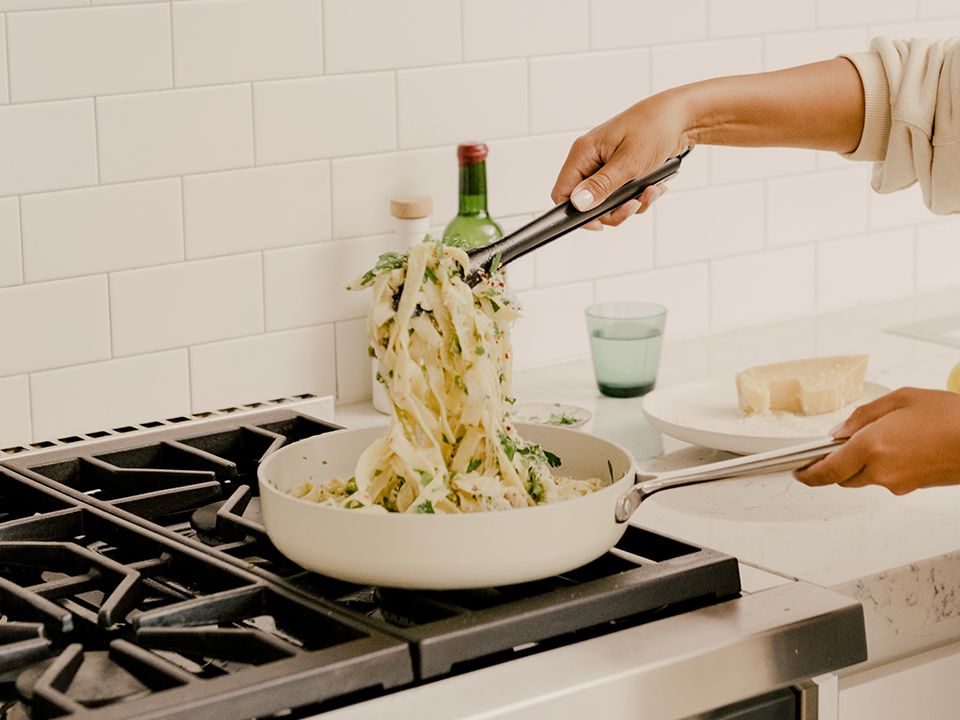 5050 Card - Care & Use - Maintaining your non-stick coating - Desktop Image