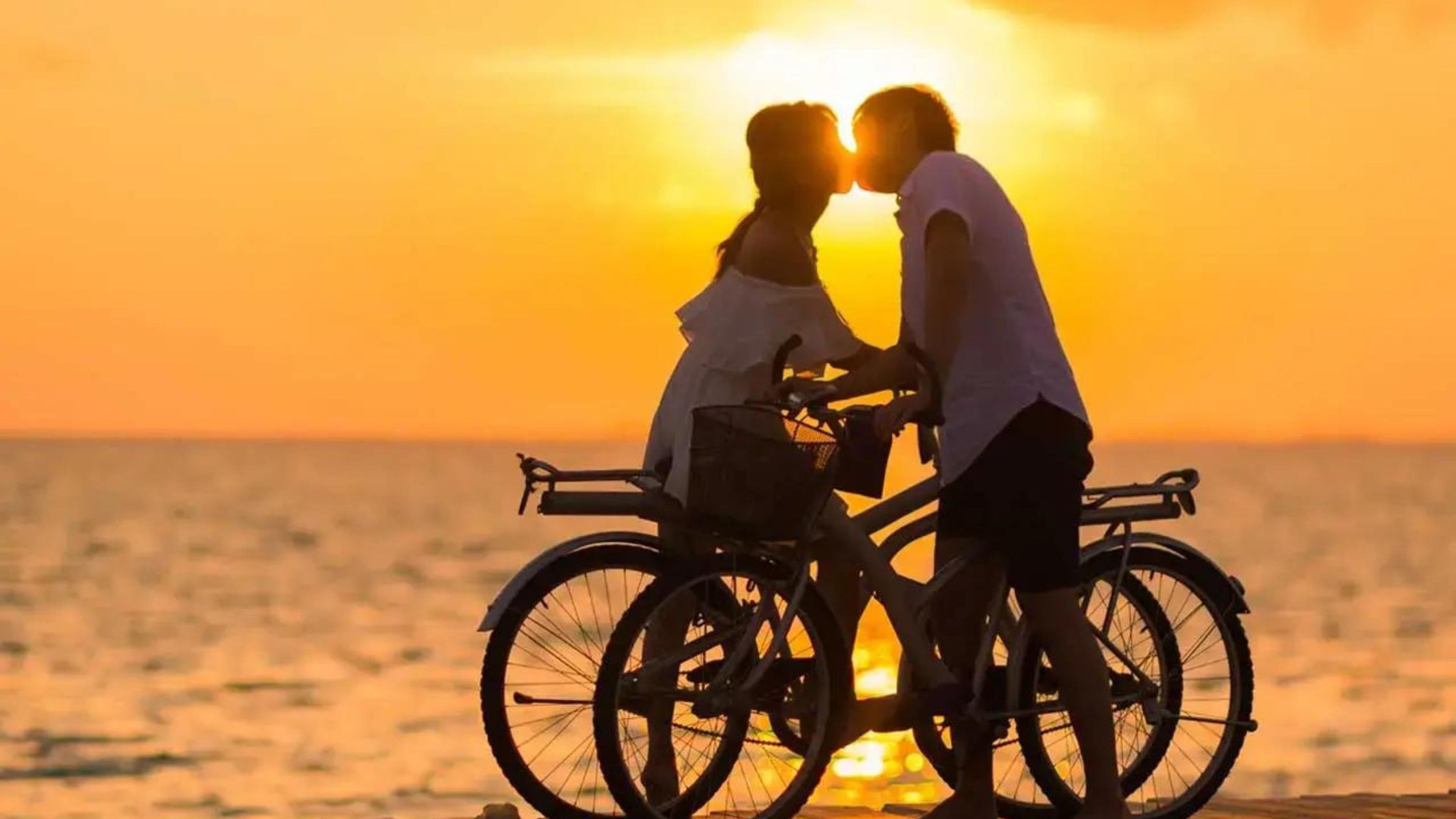 Couples in Havelock Island Sunset