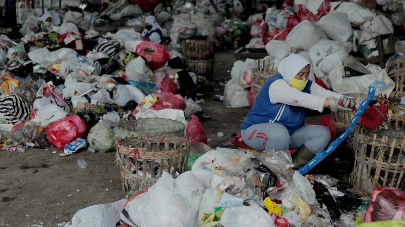Simon Baldwin on How Female Asian Entrepreneurs Are the Key to Tackling Plastic Waste