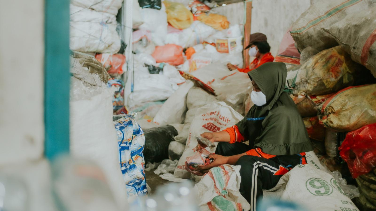 In Indonesia, Driving Solutions to a Global Ocean Plastic Problem