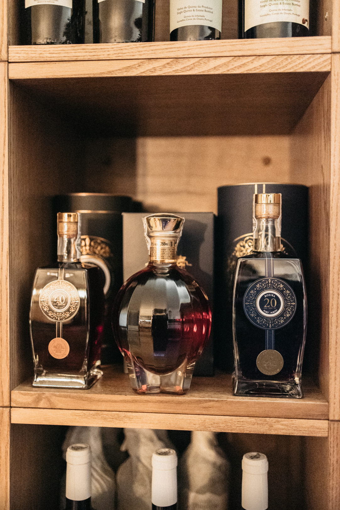 Visual from the Almeida Weine project — project image 10