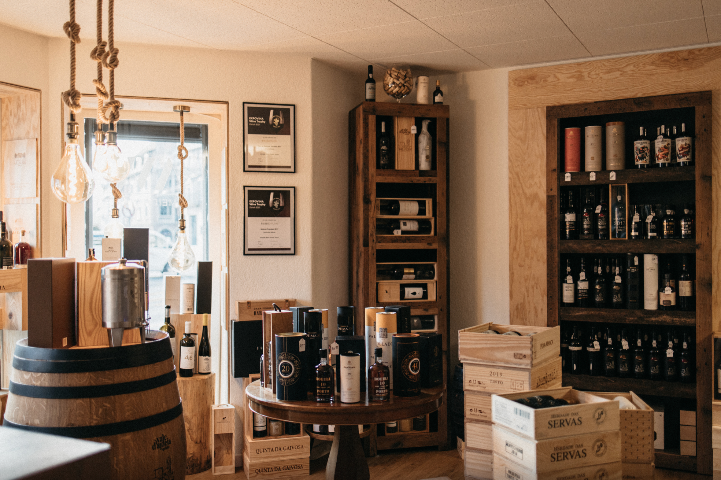 Visual from the Almeida Weine project — project image 17