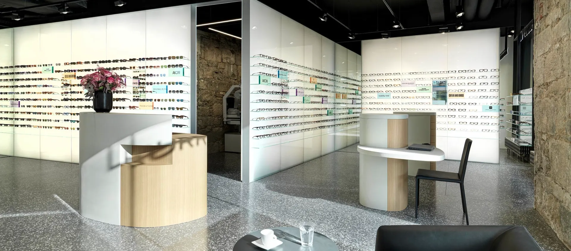 Изображение от проекта Burri Optik – Fine Eyewear and Optometry — project image 7