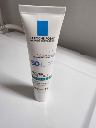 ラロッシュポゼ UVイデア XL プロテクショントーンアップ クリアのチューブ。SPF50+ PA++++の表記