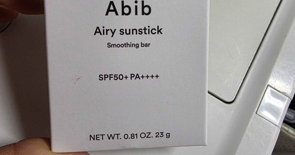 日焼け止めの塗り直しが面倒すぎる問題、スティックタイプのAbibエアリーサンスティックで試してみた