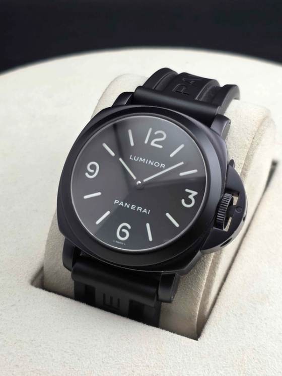 Panerai Luminor Base