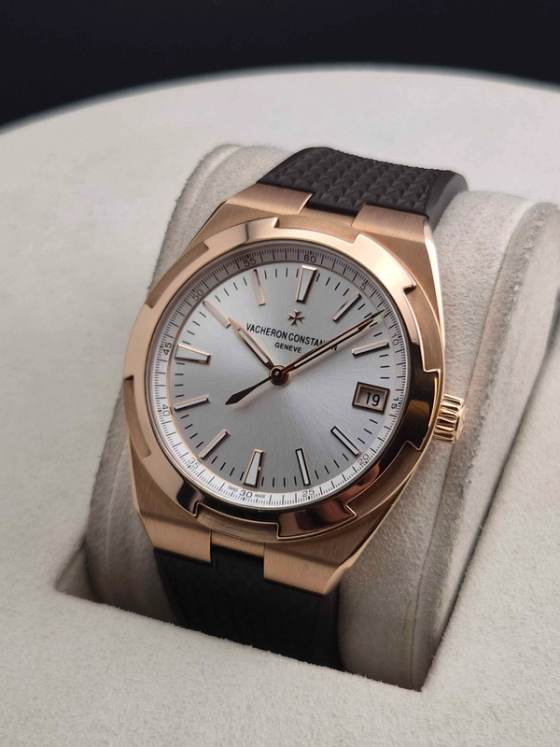 Vacheron Constantin Overseas