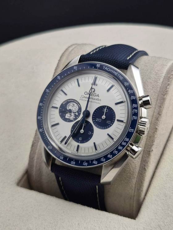 Omega Speedmaster Snoopy