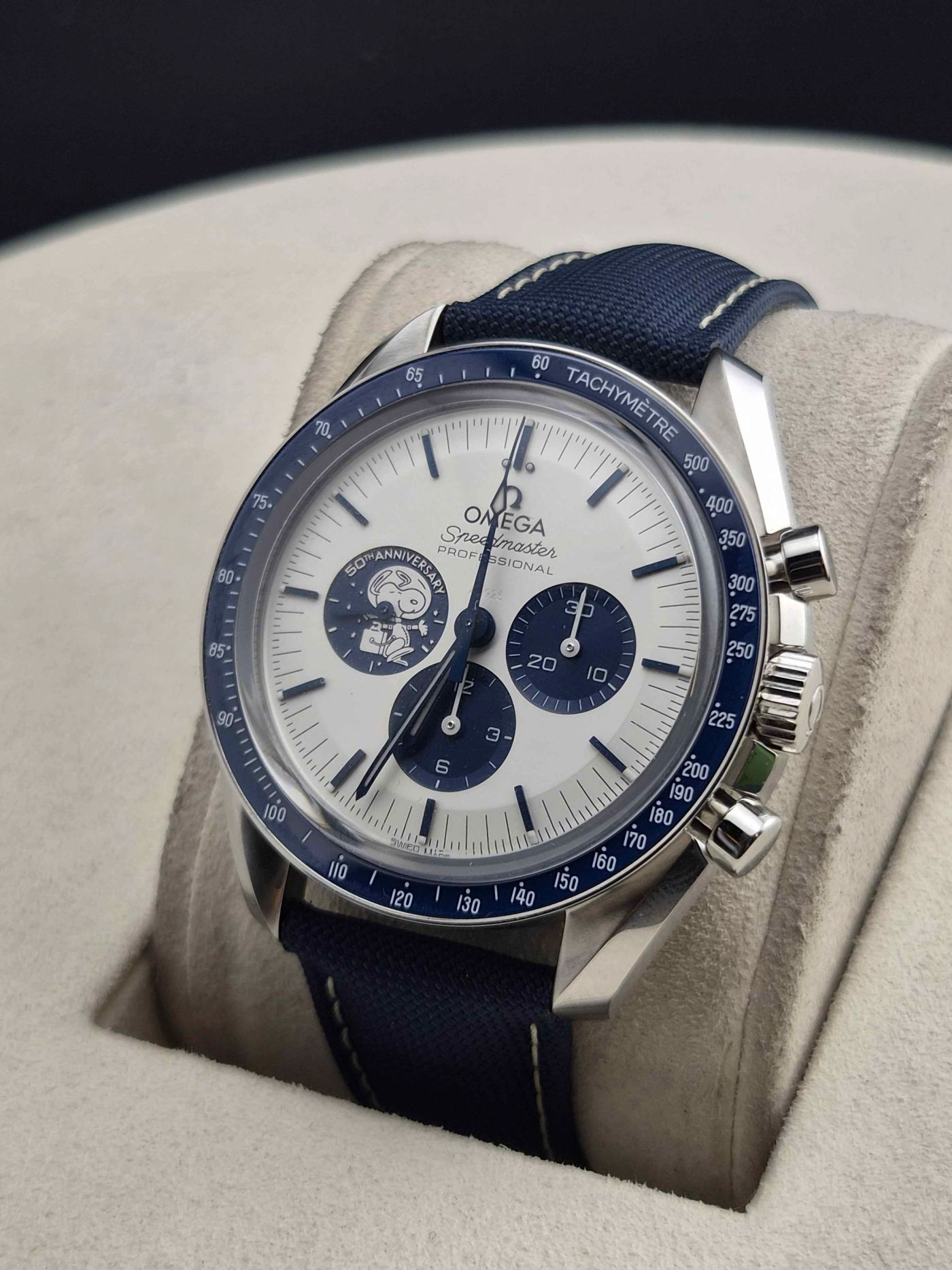 Omega Speedmaster Snoopy