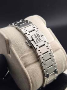 Audemars Piguet Royal Oak "Jumbo" Extra-Thin product image 4