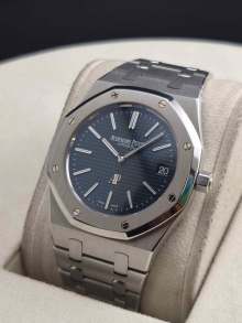 Audemars Piguet Royal Oak "Jumbo" Extra-Thin catalogue image