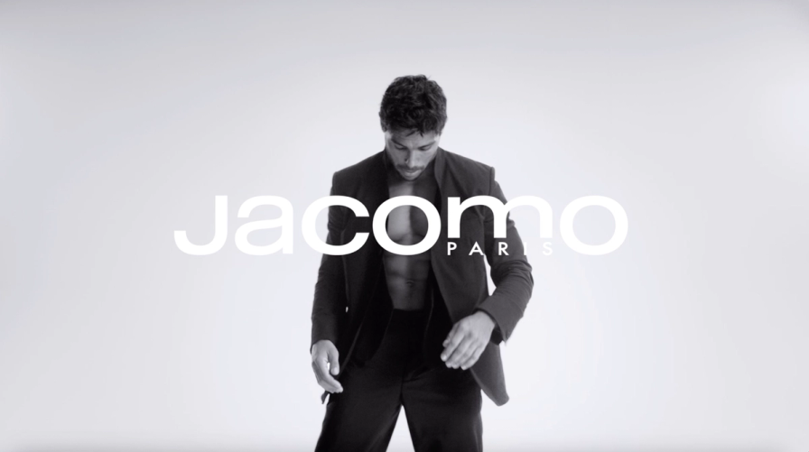 Campagne Jacomo Paris sur M6 en collaboration avec SelfMedia pour la Coupe du Monde FIFA 2026™.
