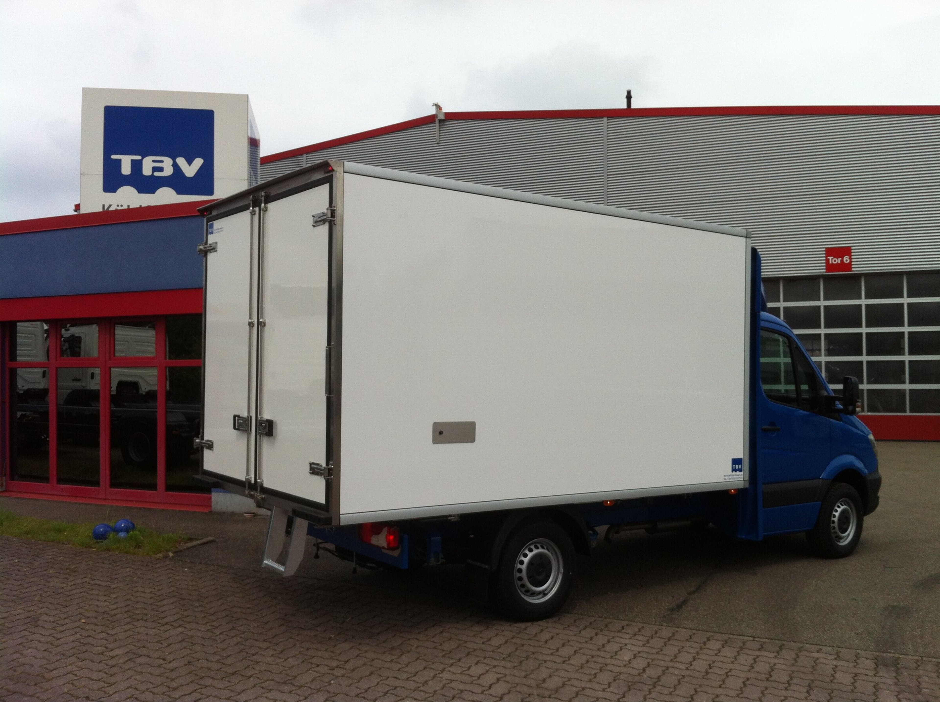 TBV Kühlsprinter Innenraum mit Kühlaufbau