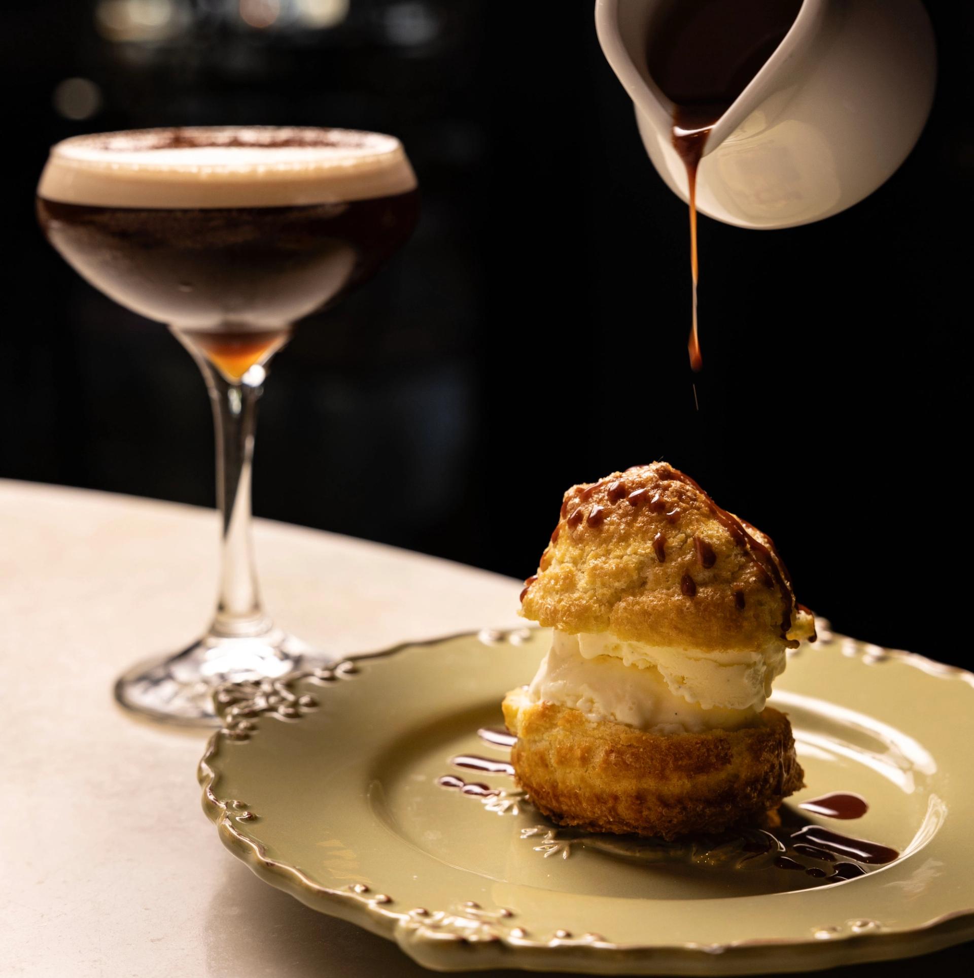 Photo of milk chocolate pot au creme