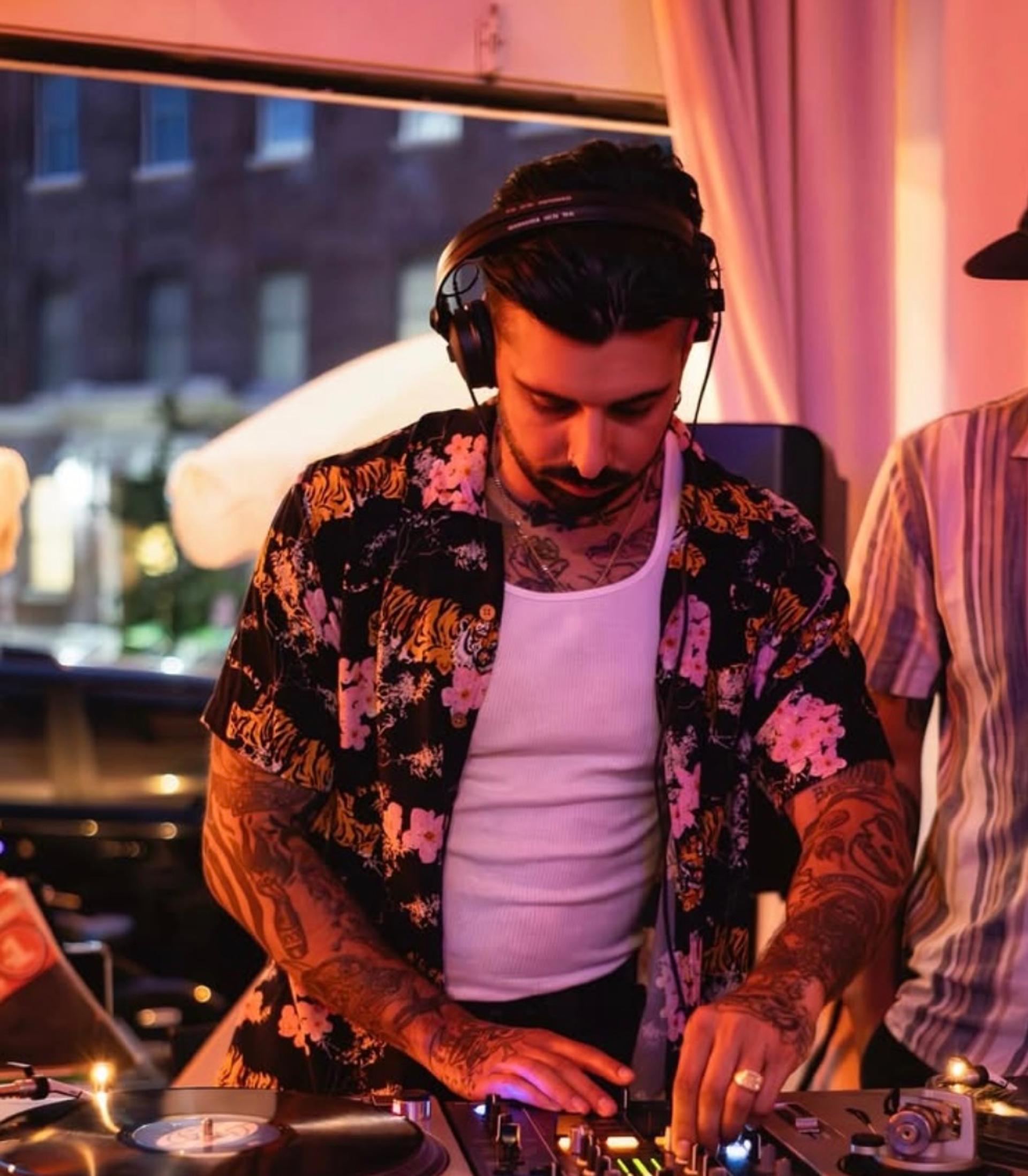 Photo of Entertainer