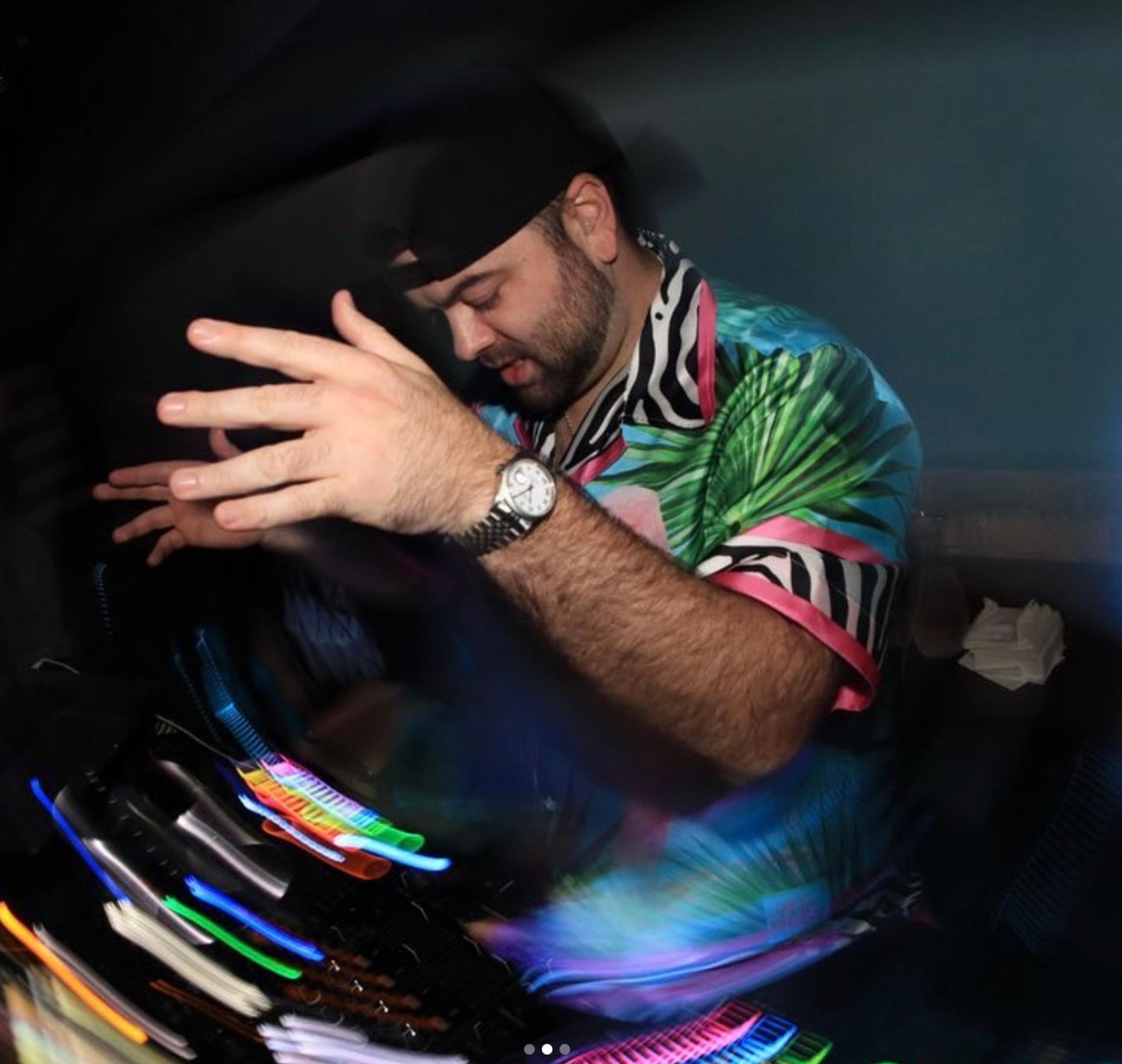 Photo of Entertainer