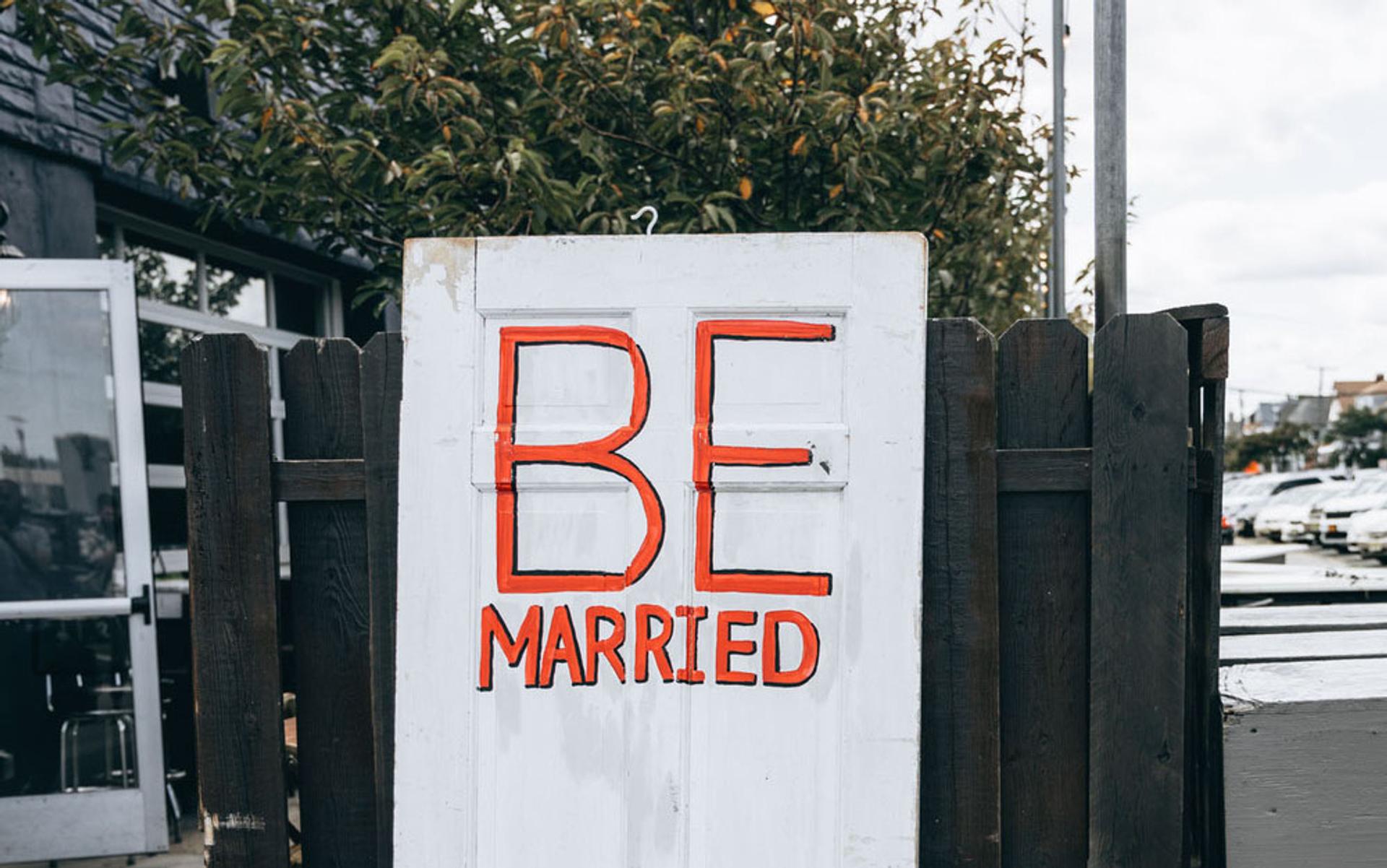 Photo of "Be Married" door