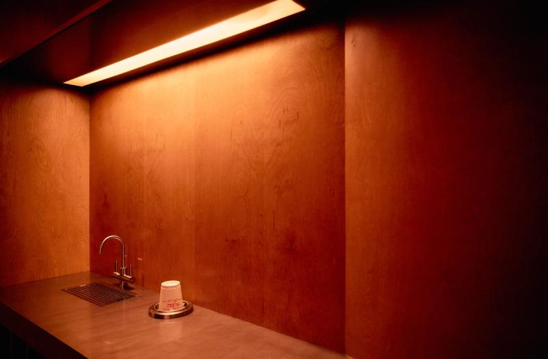 The Altar, 122 Fifth Avenue