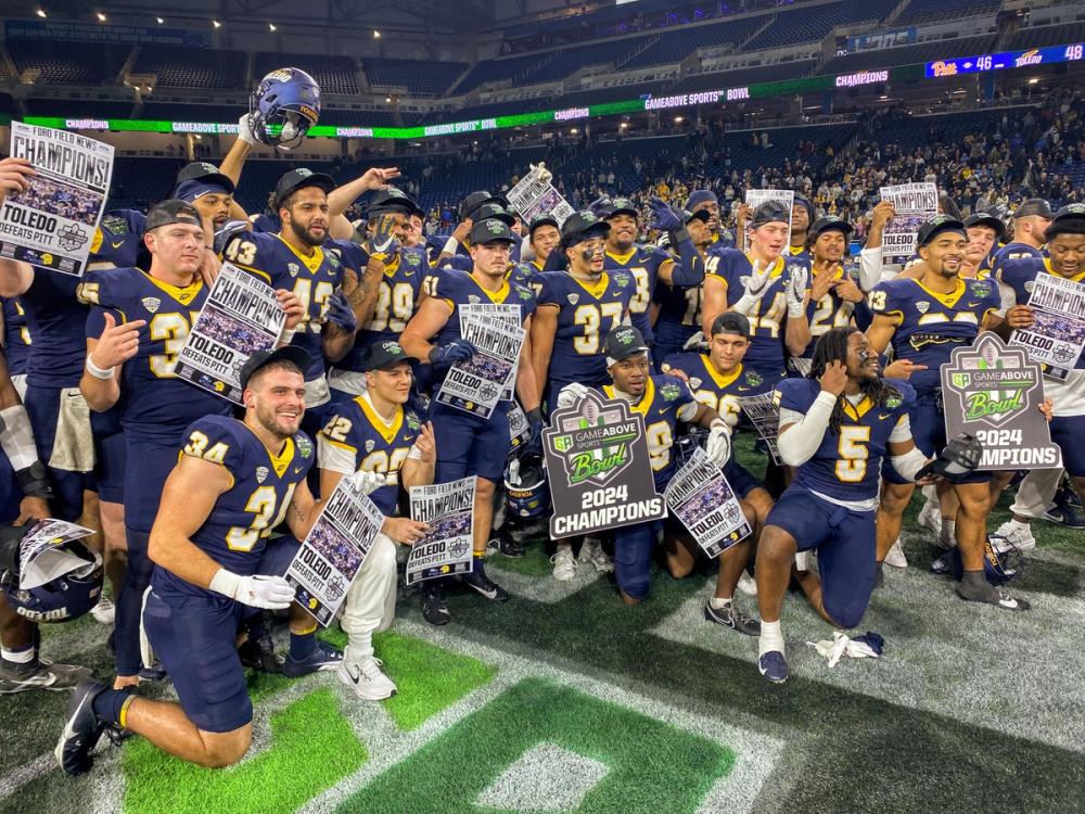 Poster for Toledo beats Pittsburgh in bowl-record six overtimes