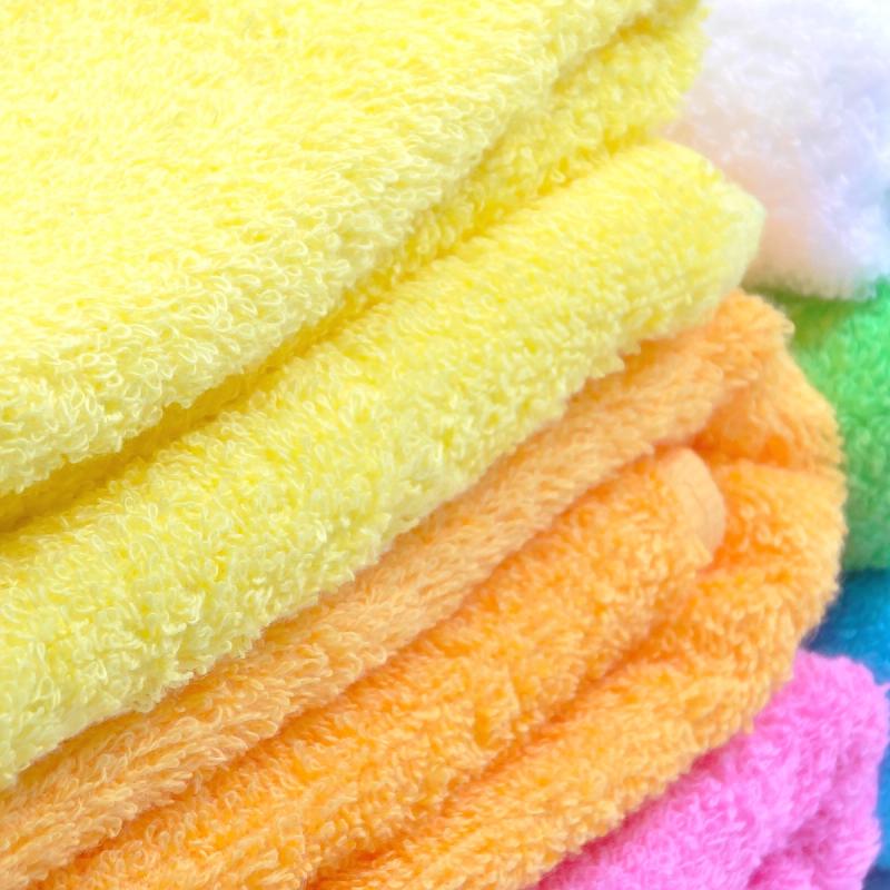 バスタオルのカラー全色を重ねて拡大
