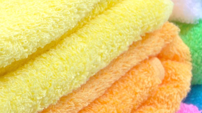 バスタオルのカラー全色を重ねて拡大
