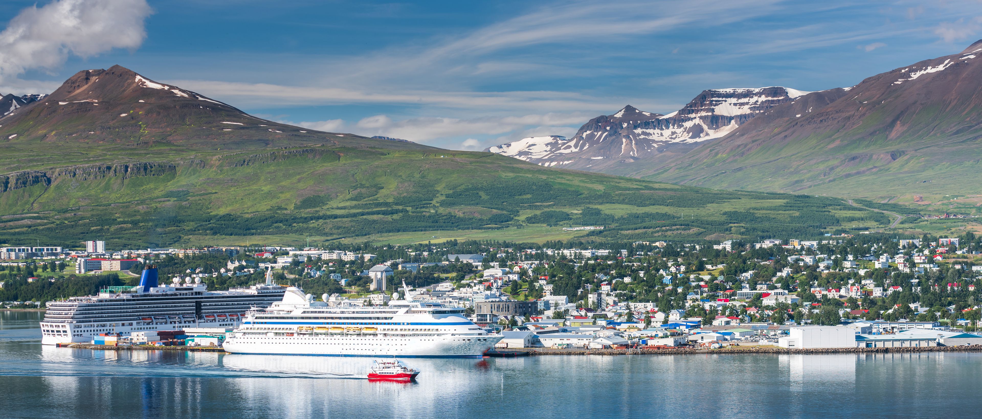 Panorámica de Akureyri, Islandia