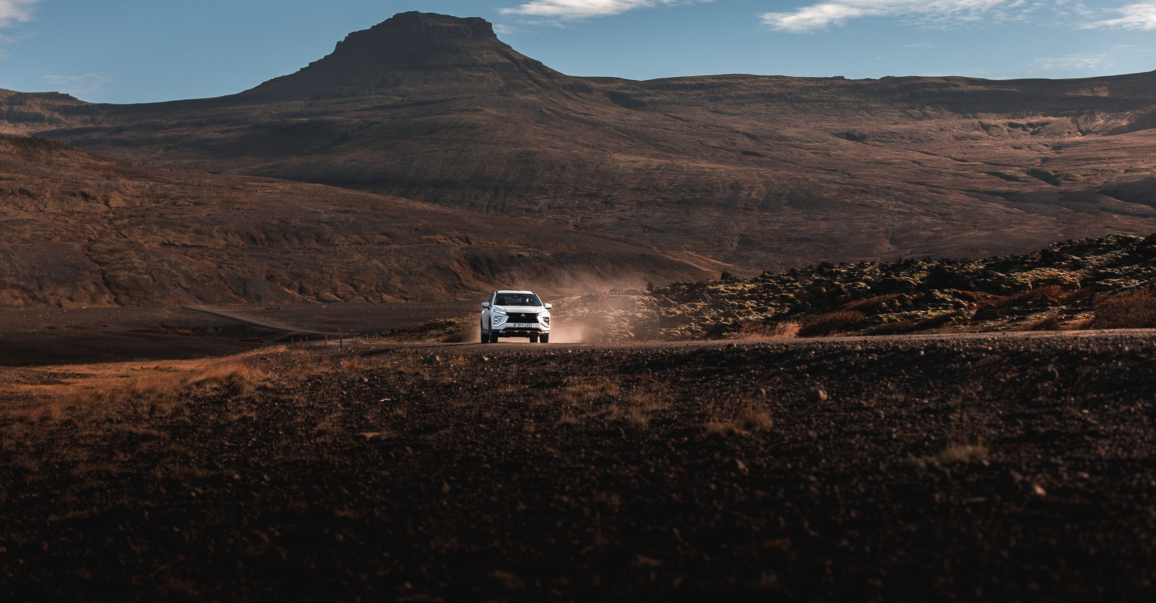 Car rental through the exceptional landscapes of Iceland 