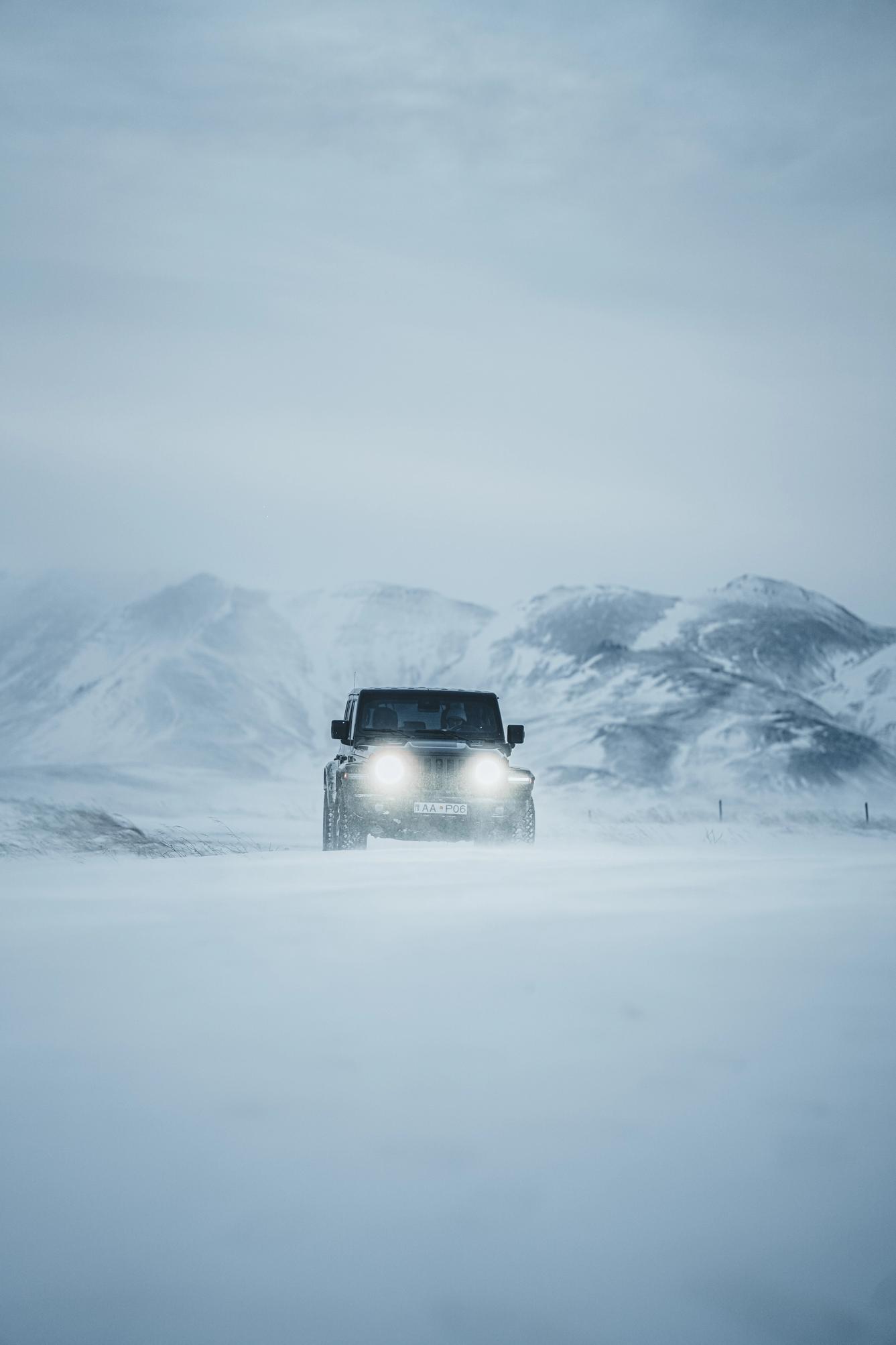 4x4 rental car Jeep Wrangler Rubicon driving in the winter in Iceland