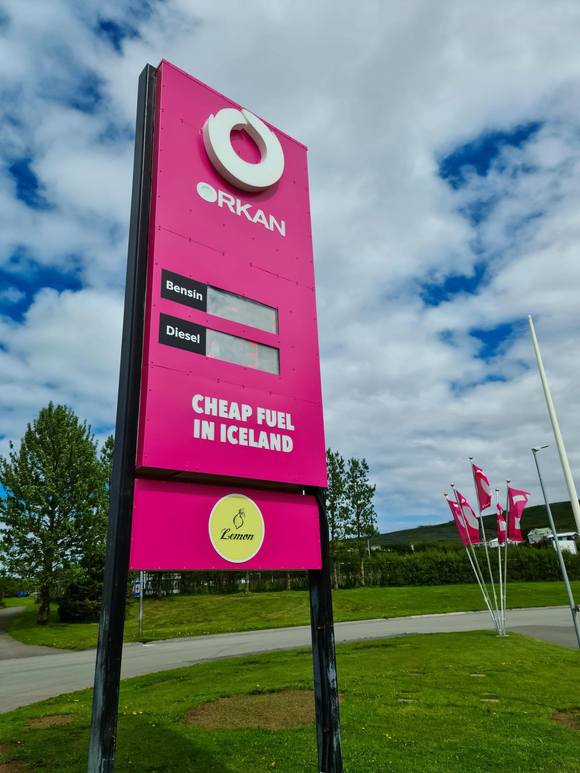 Okran sign with gas and diesel prices