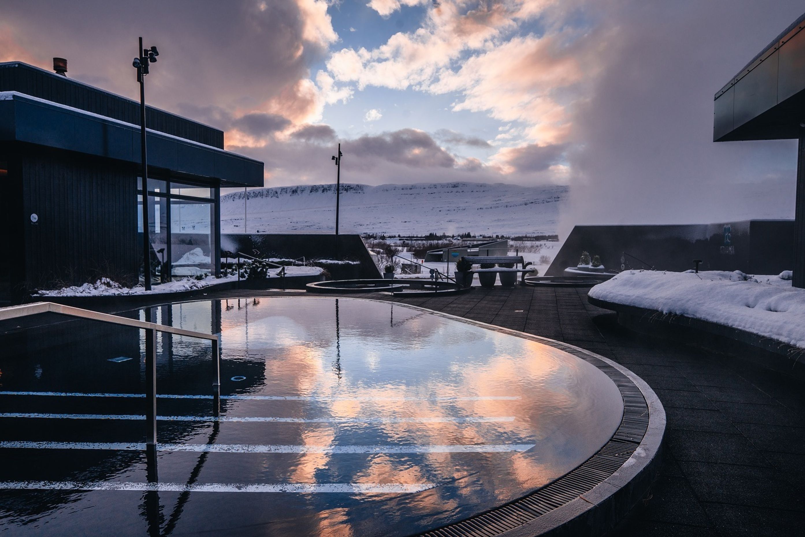 Krauma Spa with a view to the mountains