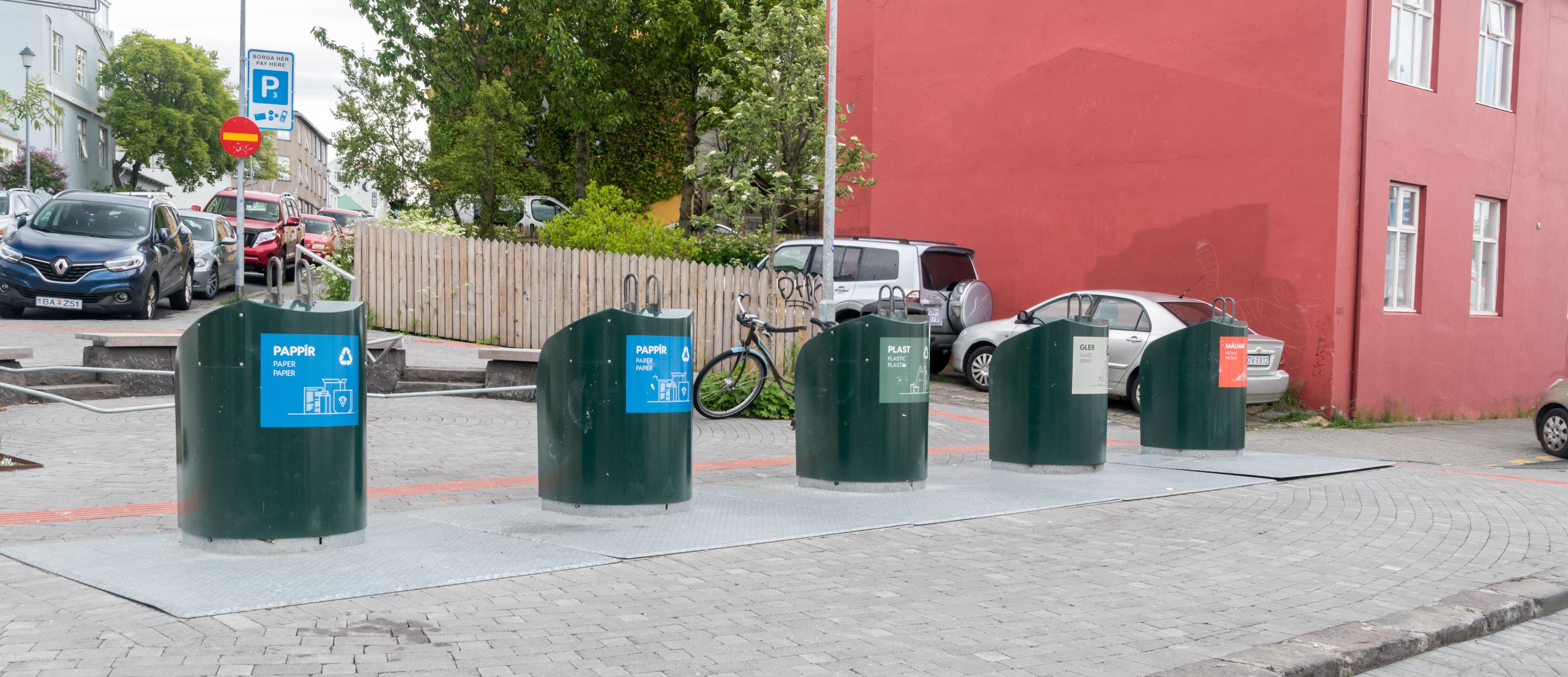 Garbage cans for selective waste collection, Reykjavik
